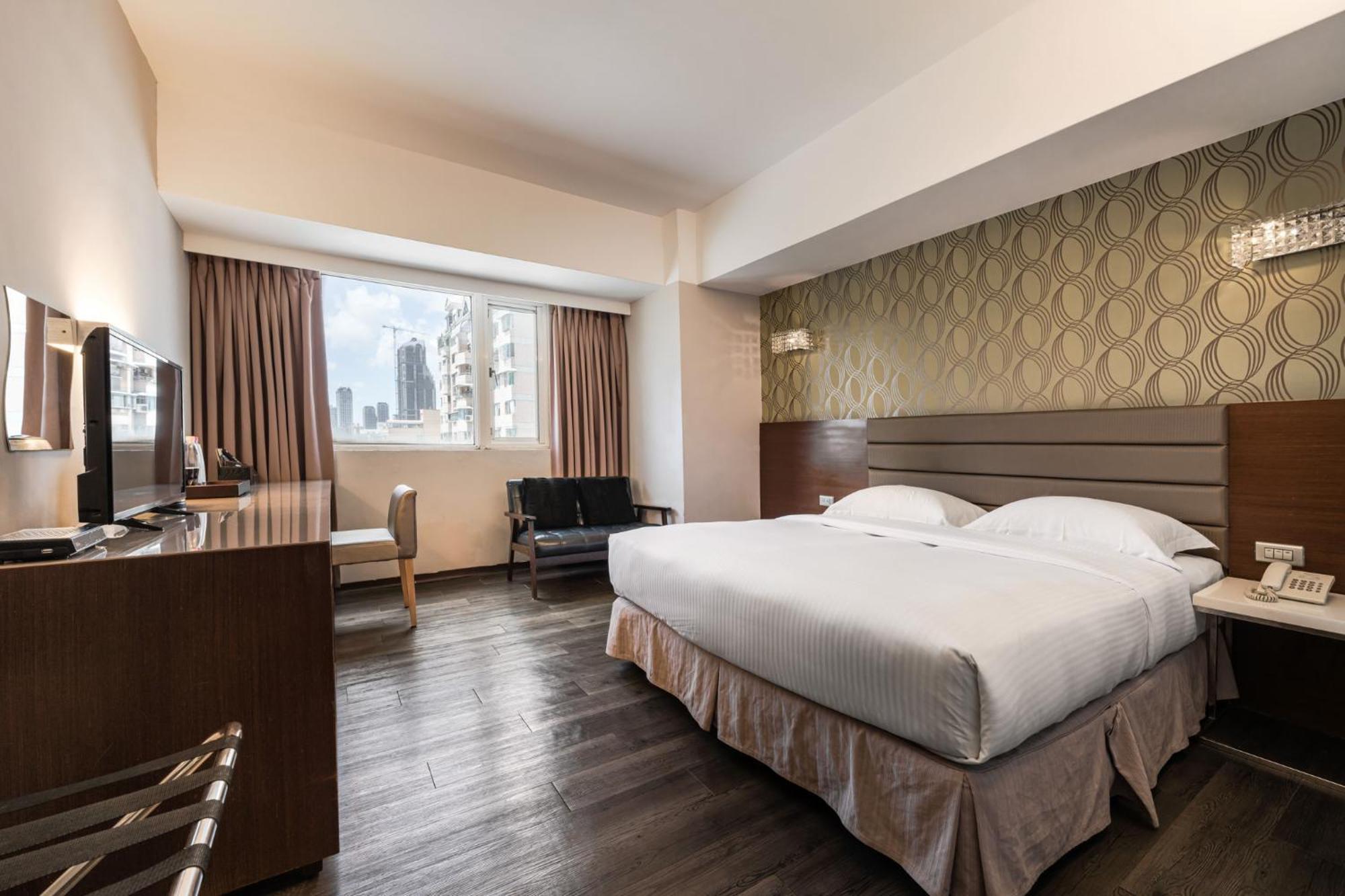 The Riverside Hotel Esthetics Kaohsiung Exterior photo