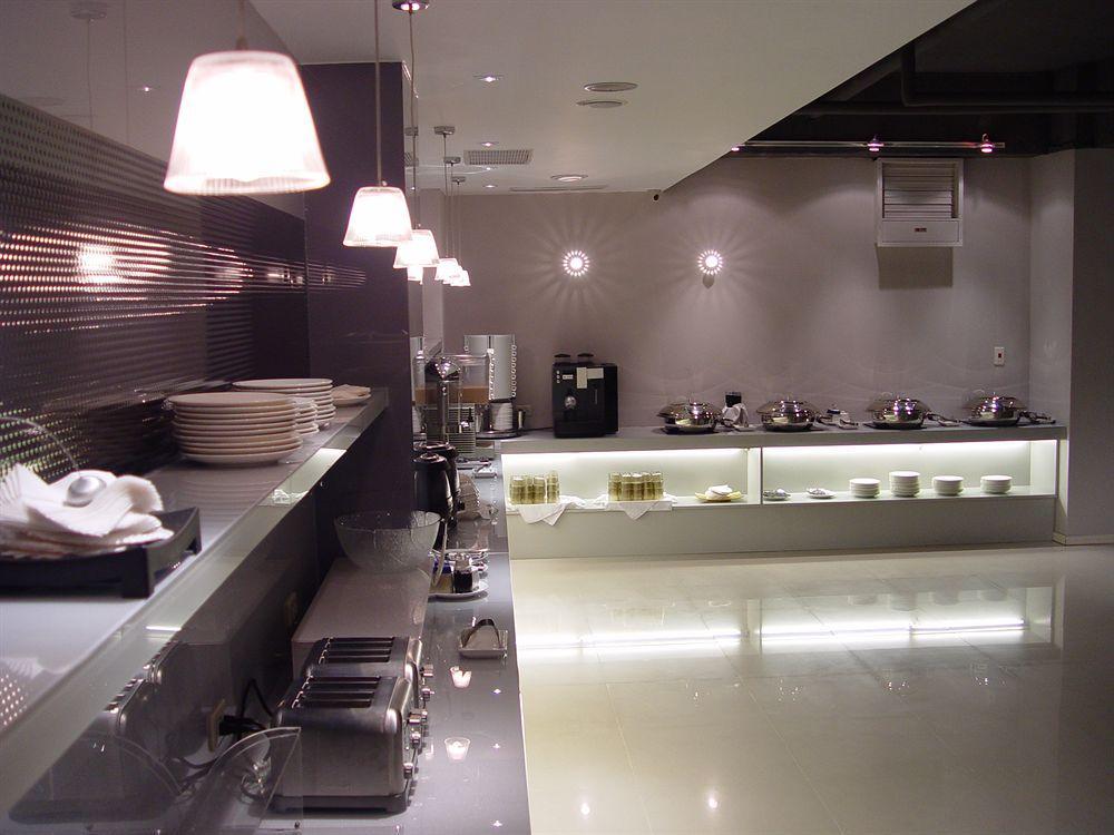 The Riverside Hotel Esthetics Kaohsiung Exterior photo